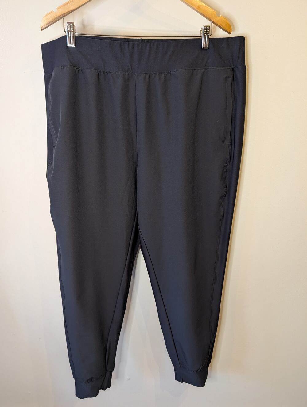 Eddie Bauer Black Jogger Pants XXL Stretch Polyester Gorpcore Athletic Tapered